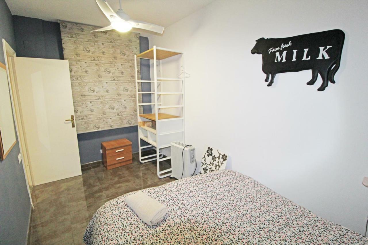Centrico Y Espacioso Piso En Barrio Tranquilo Alicante Bagian luar foto