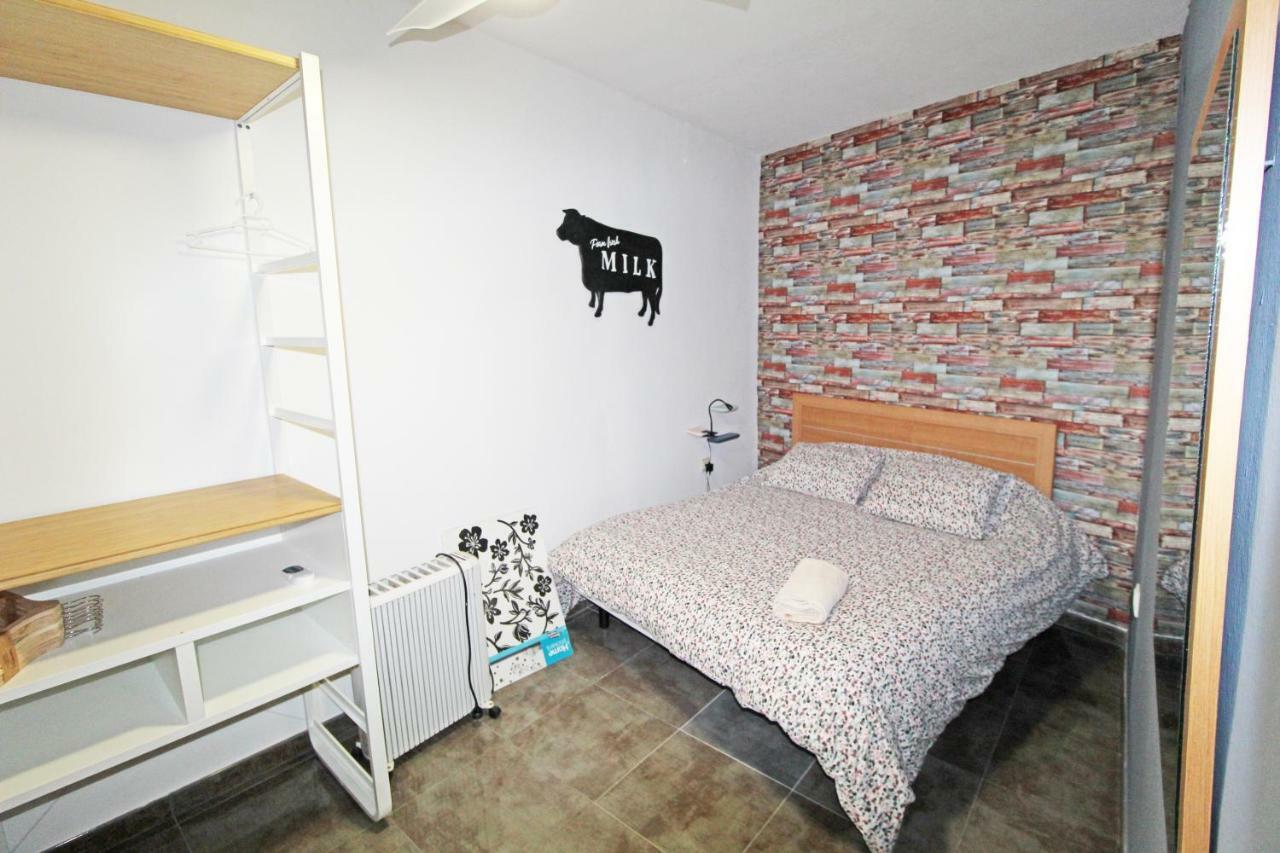 Centrico Y Espacioso Piso En Barrio Tranquilo Alicante Bagian luar foto